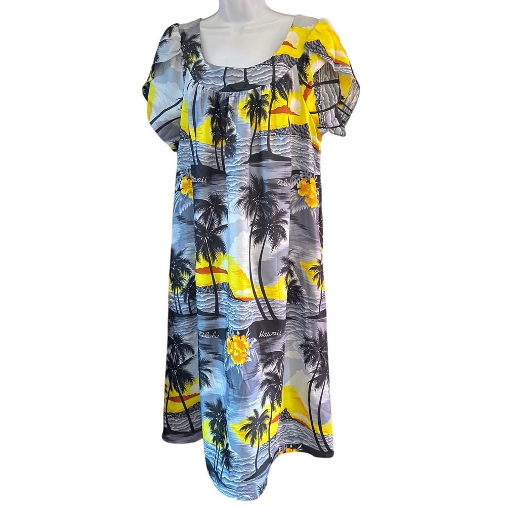Vintage Royal Creations Hawaii Muumuu Dress Tropical Luau Island Aesthetic Flowy